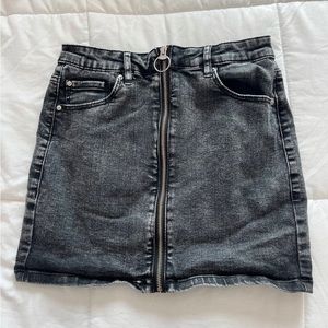 black garage zip up skirt